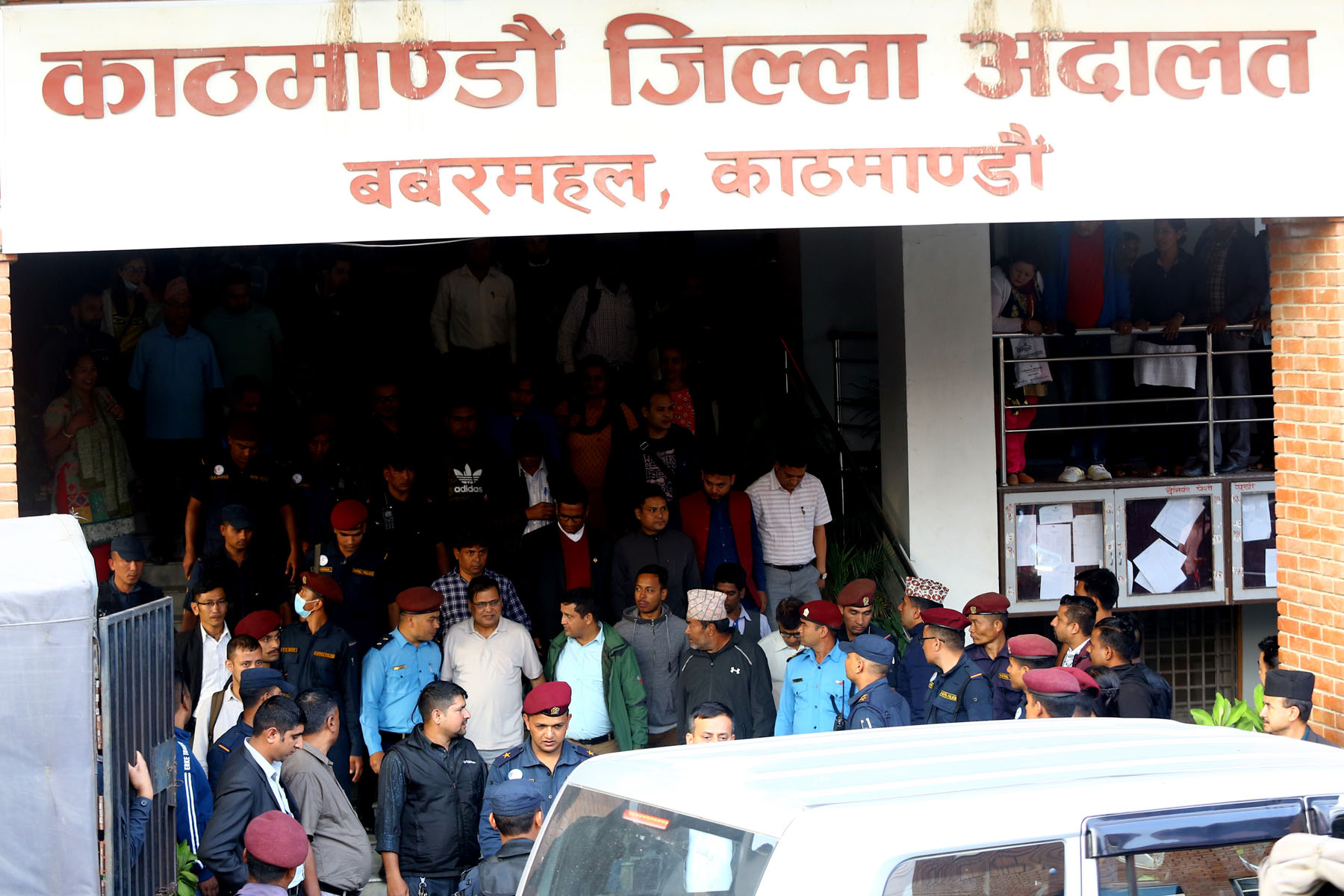 स्कूलबसको ठक्करबाट बालिका मृत्यु