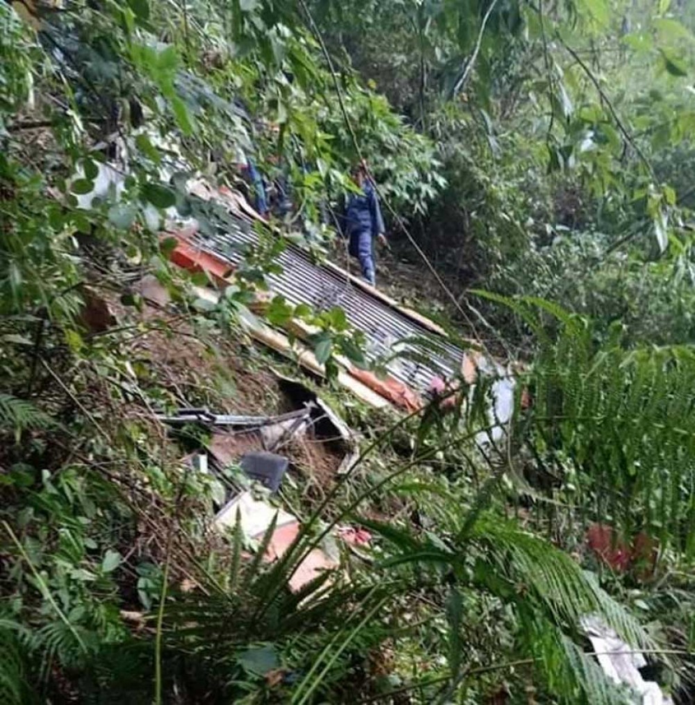 बस दुर्घटना अपडेट : १९ को मृत्यु, १८ घाइते