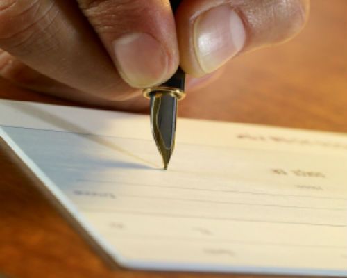 अर्काको बैंक खाताबाट लाखौं रुपैयाँ निकाल्ने गिरोह पक्राउ