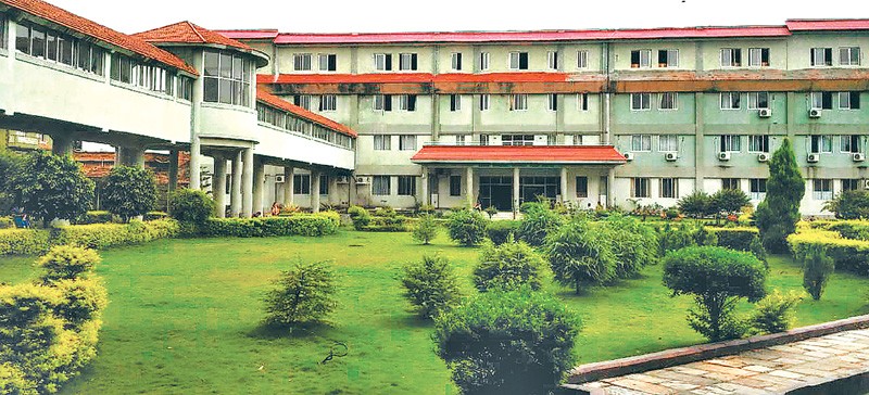 गंगालाल अस्पतालमा ४ घण्टादेखि डाक्टर नआउँदा इमर्जेन्सीका विराम आक्रोसित