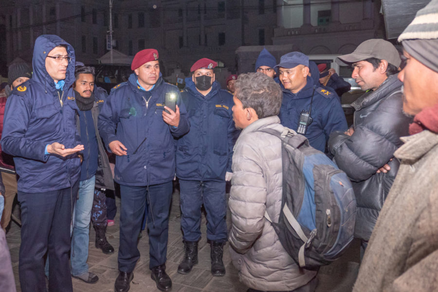 डिआइजी पोखरेललाई चक्कु ताकेपछि...