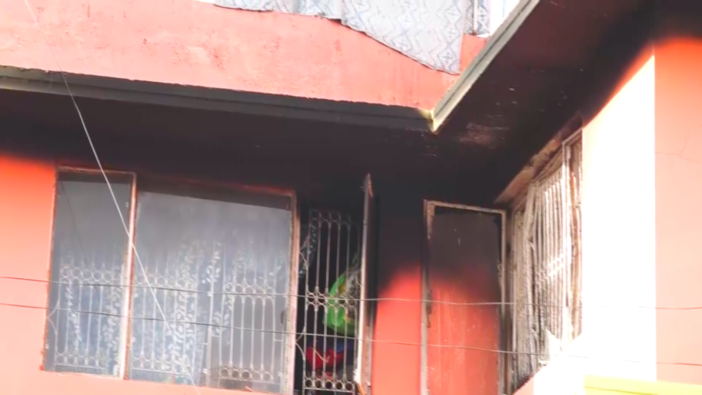 बालकले ग्यास बाल्दा...