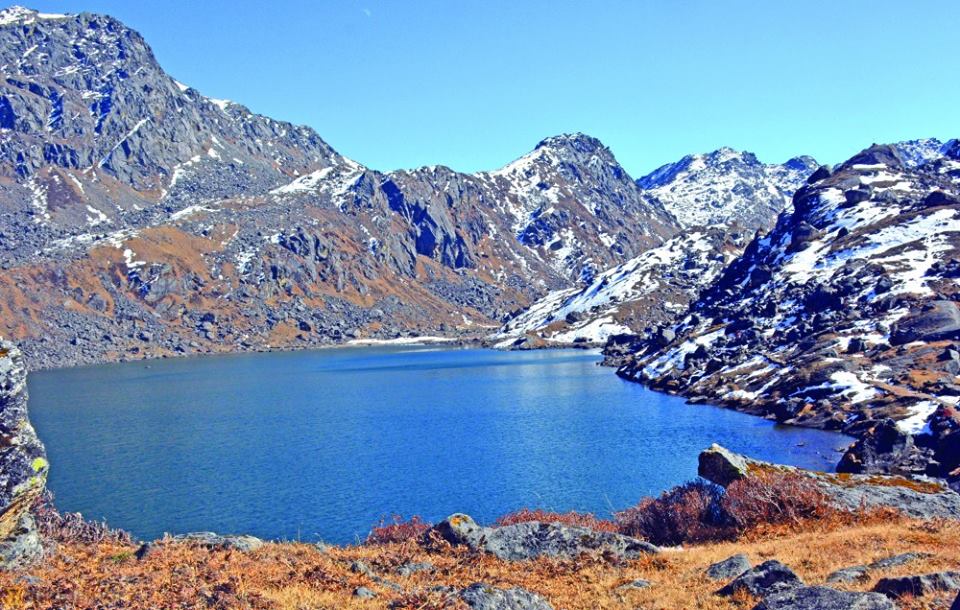 गोसाइँकुण्ड पदयात्रामा हराएका दुई युवाको शव भेट्टियो