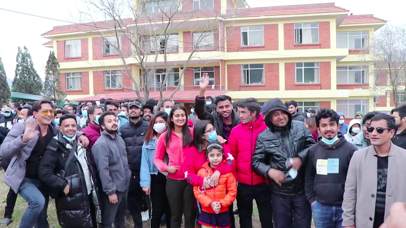 वुहानबाट उदार गरिएका नेपालीहरु १६ दिनपछि घर फर्किए