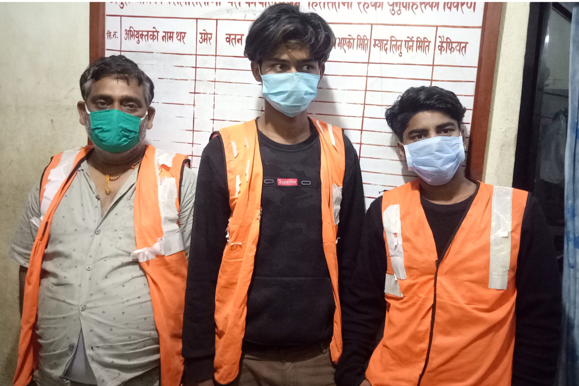 लकडाउन: कालोबजारी गर्ने तीन जना पक्राउ