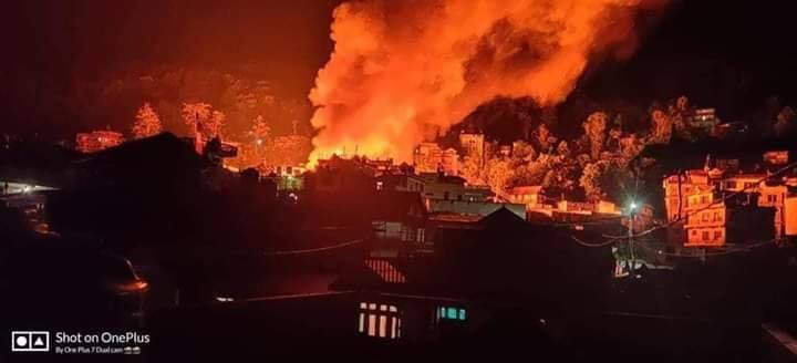 ताप्लेजुङ सदरमुकाममा भीषण आगलागी, सात घर जलेर नष्ट