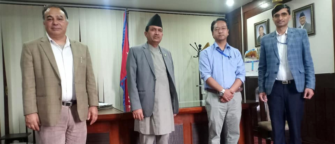 डाक्टर पुनलाई कोभिड-१९ विरूद्धको अभियानलाई सहयोग गर्न बोलाइएको हो: स्वास्थ्य मन्त्रालय