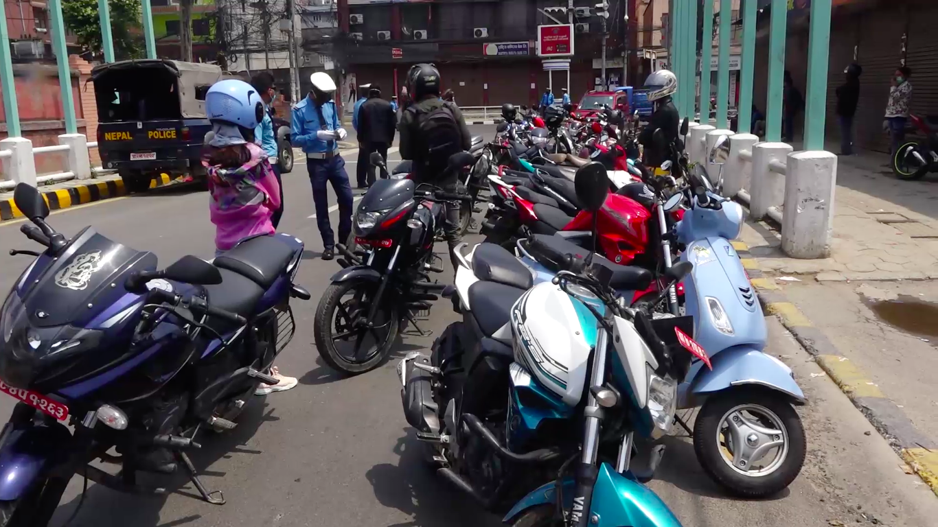 लकडाउन उलंघन गर्नेलाई कडा कारबाही