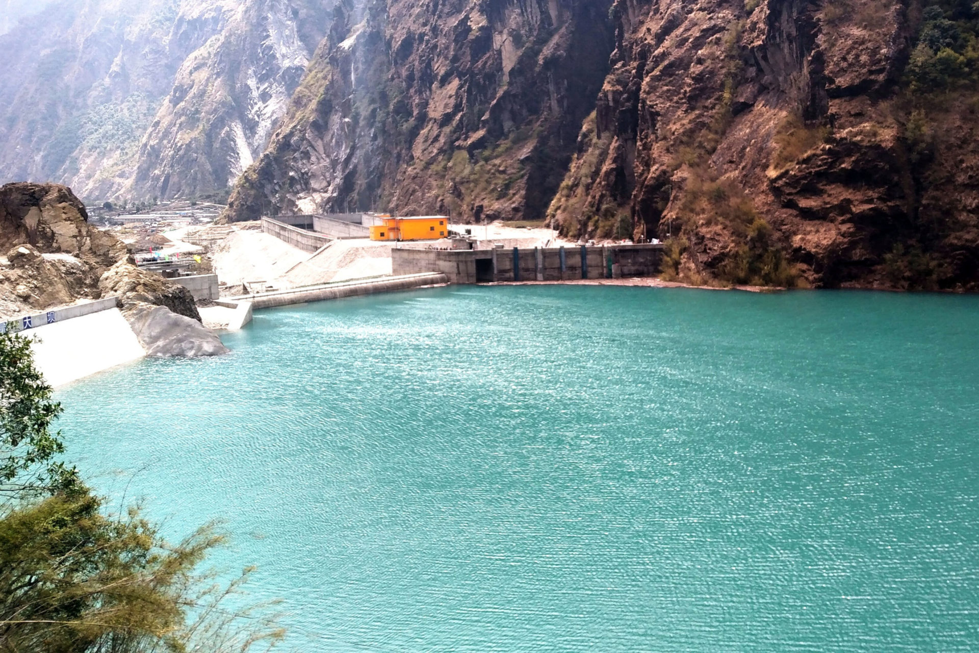 राष्ट्रिय गौरवको सिँचाइ आयोजनामा जोड