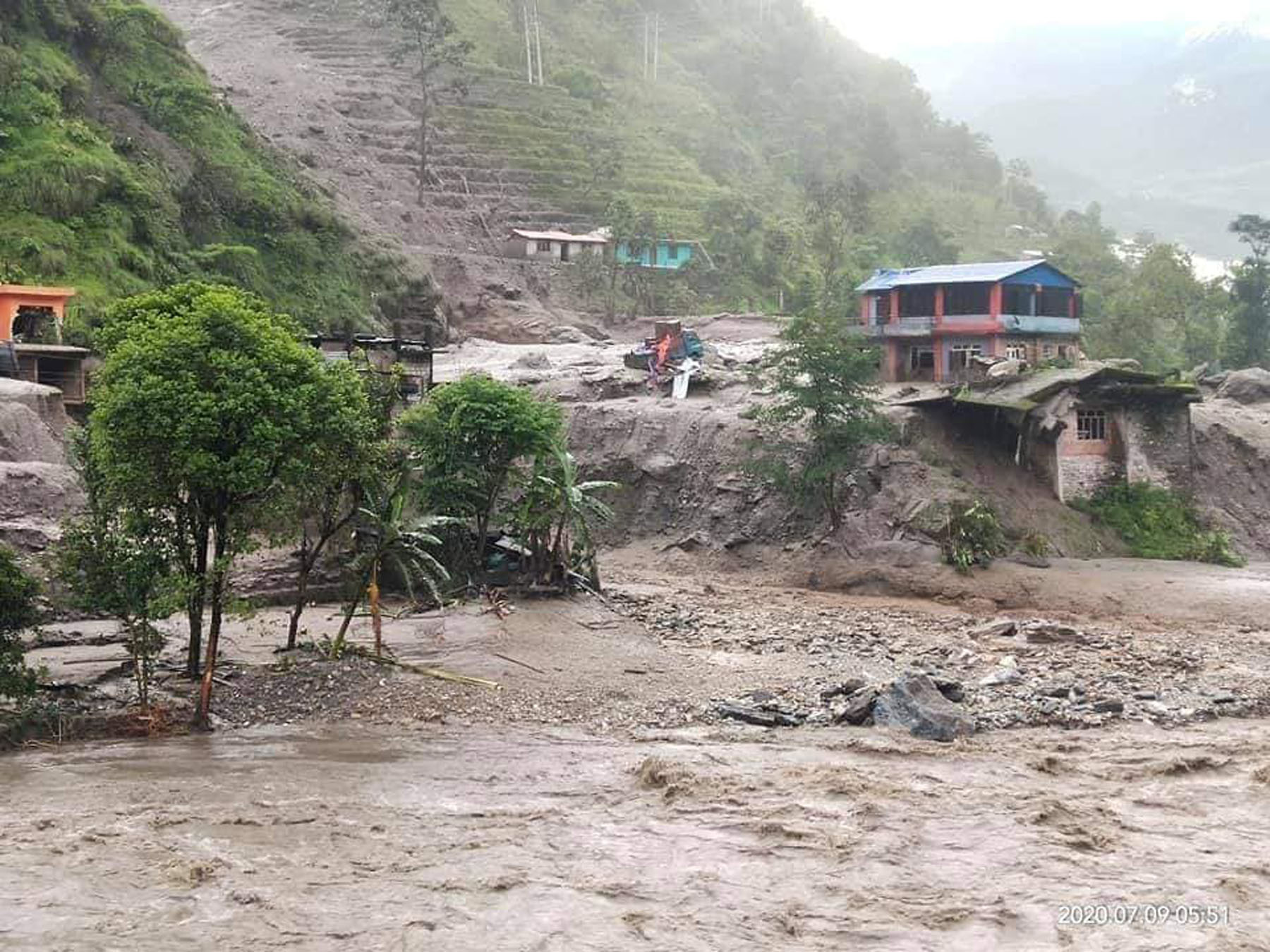 बाह्रबिसे नगरपालिका जम्बुका १५ घर बाढीले बगायो