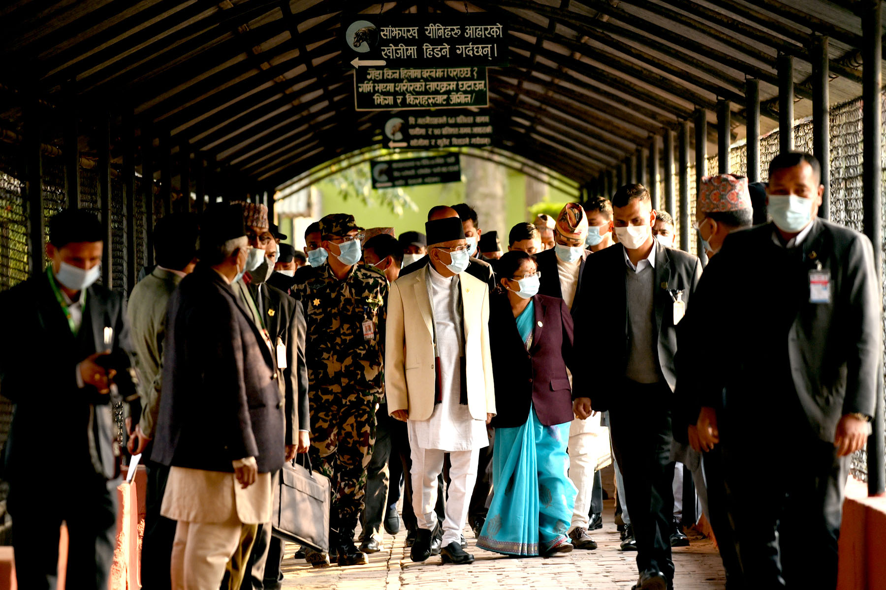 प्रम ओलीद्वारा अनाथ बालबालिका र जनताको होस् नहोस्, चिडियाखानाका गैँडाको अभिभावकत्व त लिए नि!