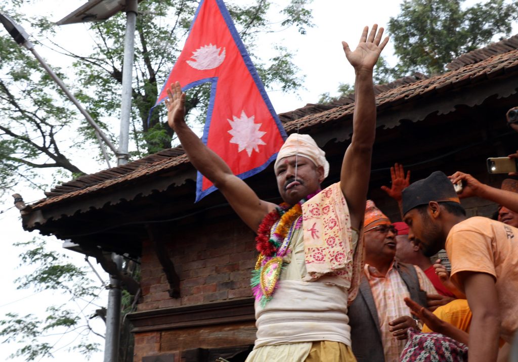 बिस्काः जात्राको रथ बनाउने कार्य शुरु