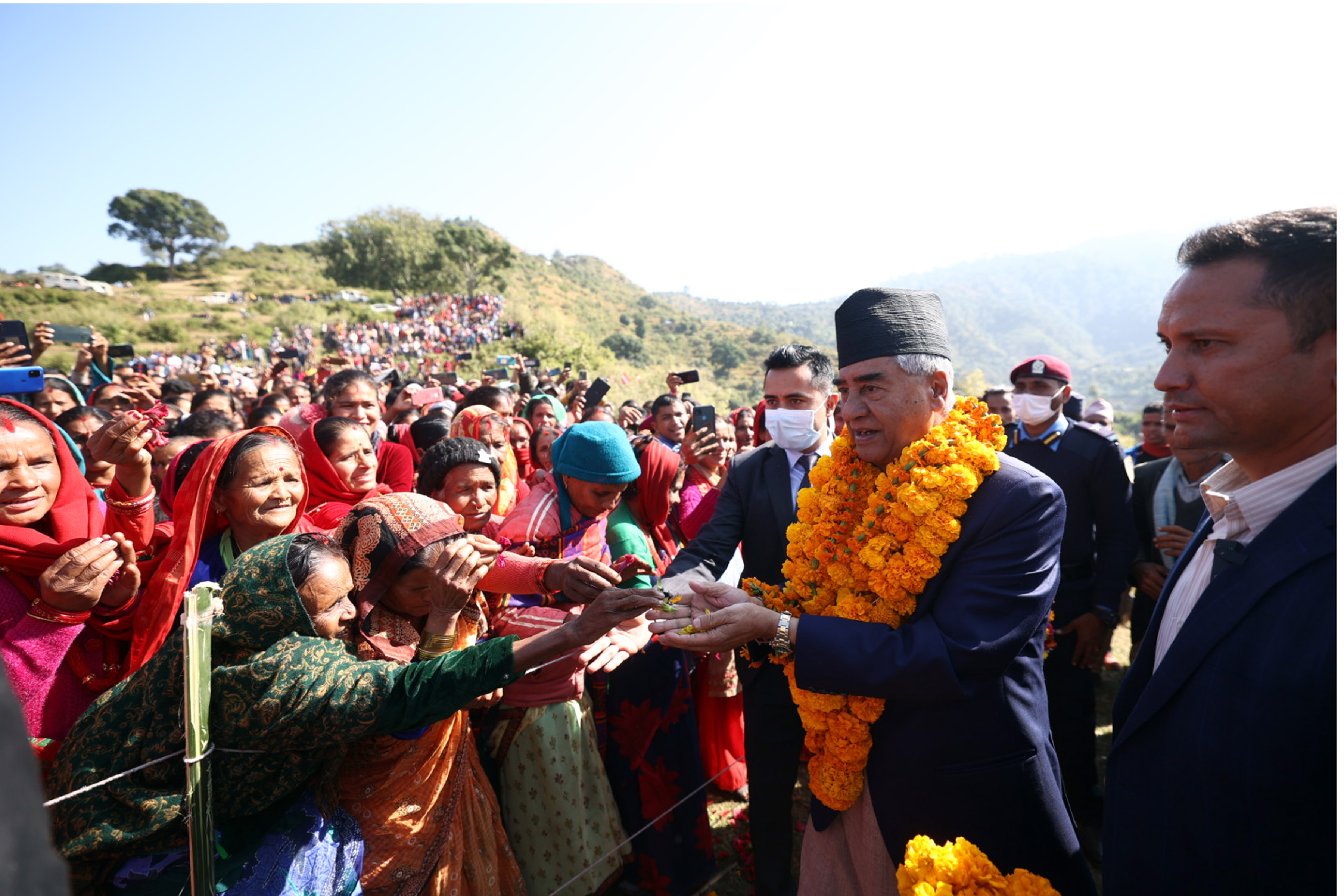 गृहजिल्ला पुगेका प्रम देउवाले भनेः संविधानको रक्षा र संमृद्धिका लागि गठबन्धन जरुरी